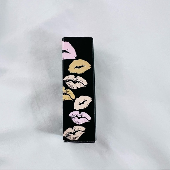 Kylie Jenner NEW IN BOX Lipstick - August Matte .12oz - Picture 4 of 14